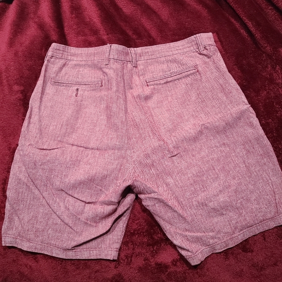 Old Navy Shorts (Men's 34) - Picture 4 of 8